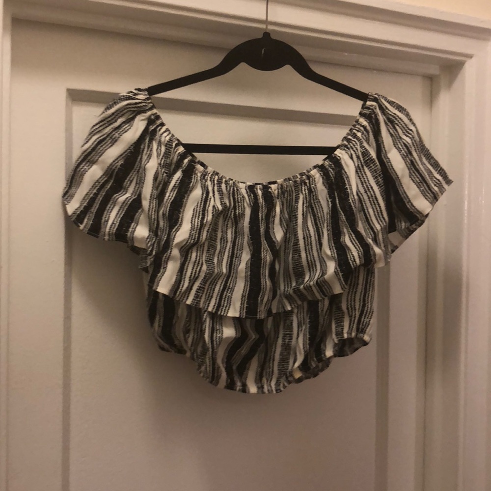 ASTR. Cropped off the shoulder blouse